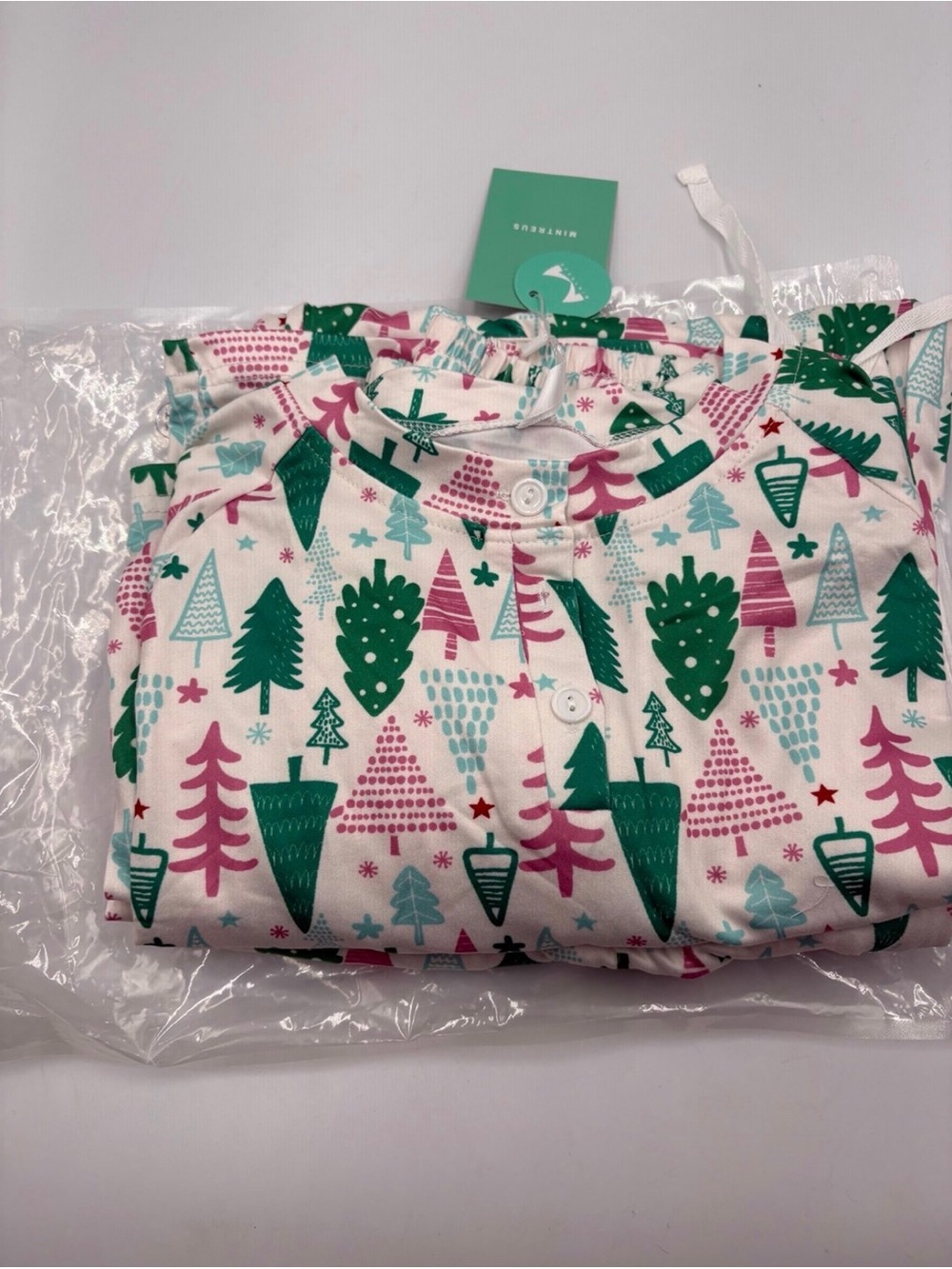 Mintreus Women’s Christmas Pajama Set – Size Small - Picture 4 of 4